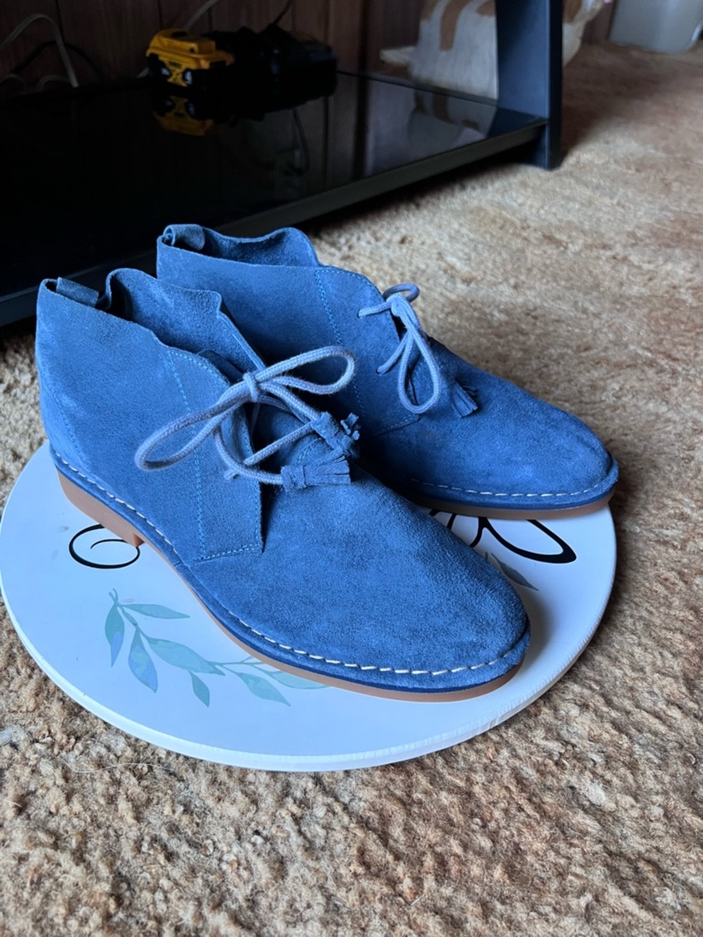 Hush Puppies Women's Cyra Catelyn chukka blue suede shoes size 11.
